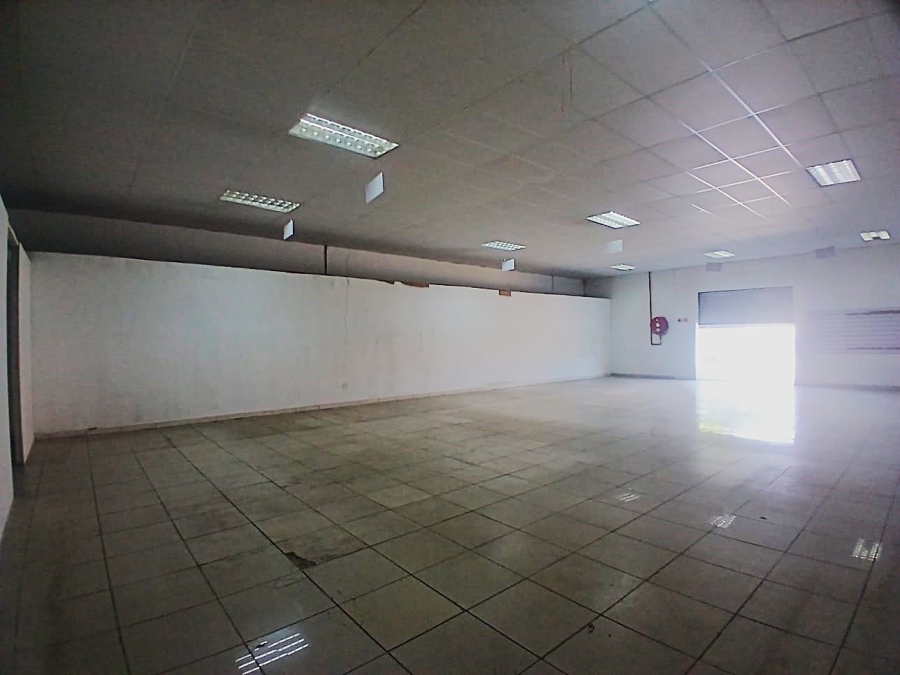 To Let Commercial Property for Rent in Lower Bo-dorp North West